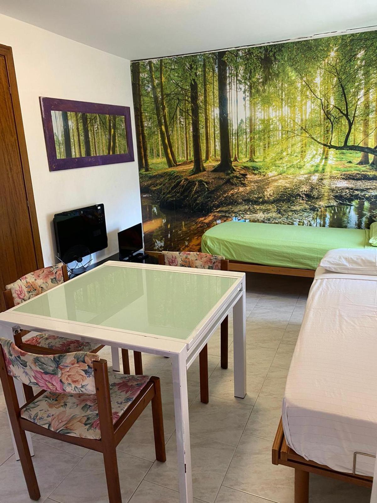Cute Little Flat With View, 20 Mins To Bgy Airport Lägenhet Pradalunga Exteriör bild